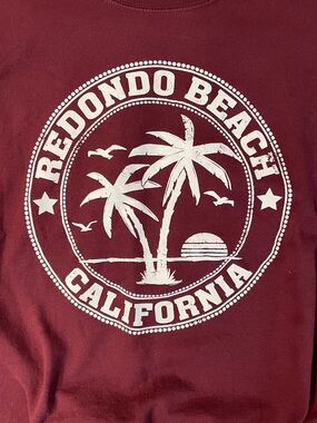 Redondo Beach California Graphic Crewneck Sweatshirt Men’s Women’s Unisex